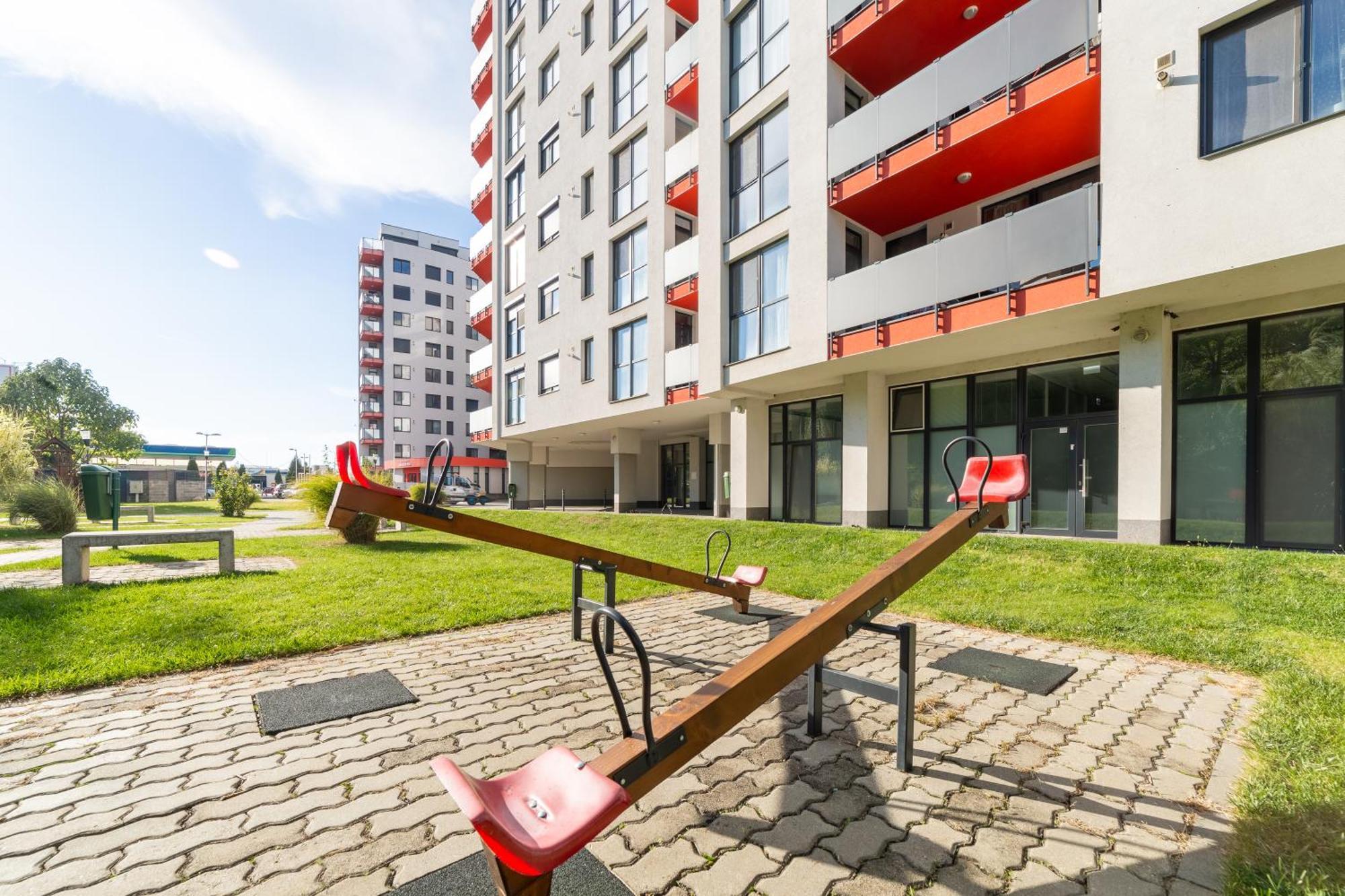 Ari Blue Apartment Ared In Kaufland Complex Arad Ngoại thất bức ảnh